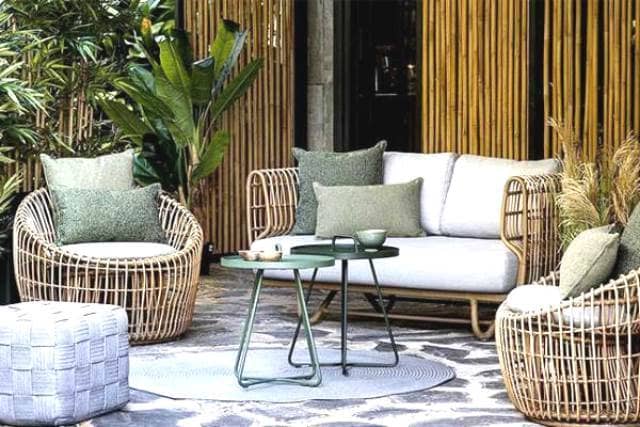 مبلمان باغی