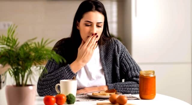 علت استفراغ سیاه
