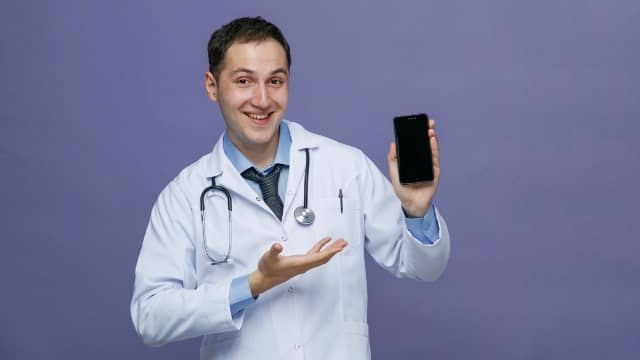 چگونه از مشاوره پزشکی تلفنی استفاده کنیم؟