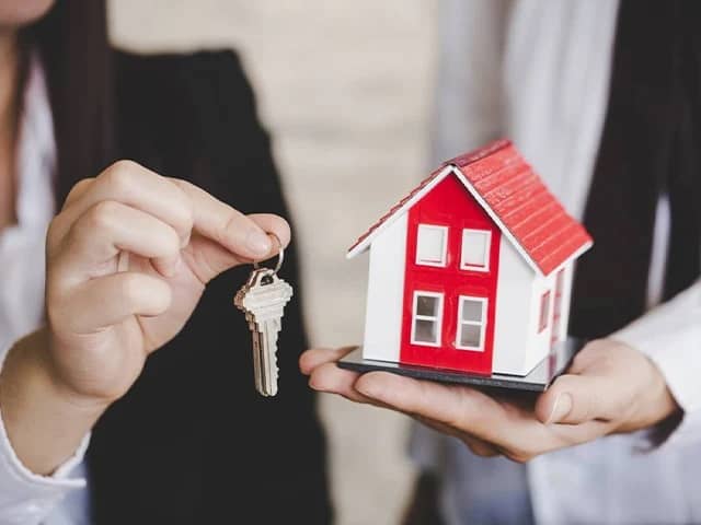 وام خرید ملک در کانادا