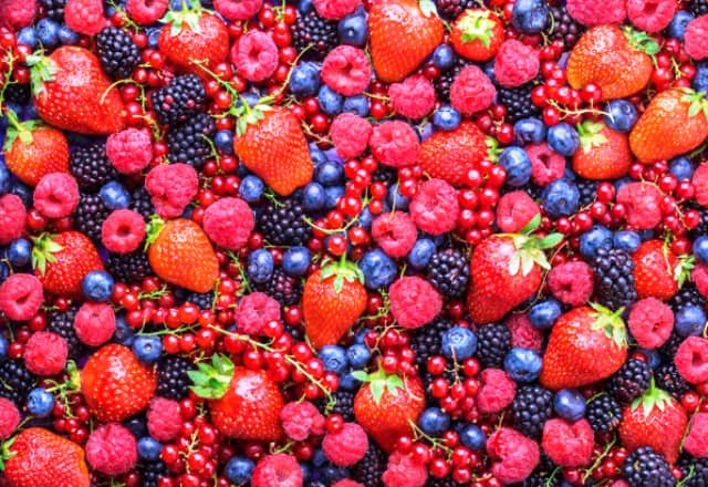 توت‌ فرنگی، گیلاس و مرکبات