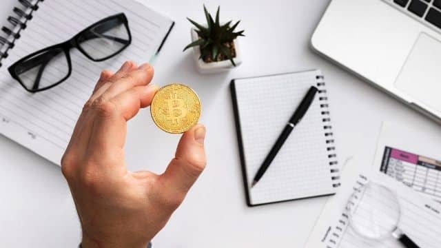 تفاوت سایت‌های آموزش ارز دیجیتال معتبر با منابع غیرحرفه‌ای